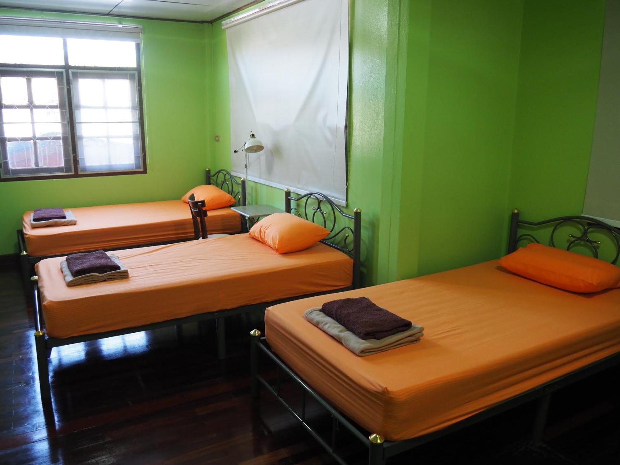 Punnpannsuk Hostel Trat Kültér fotó