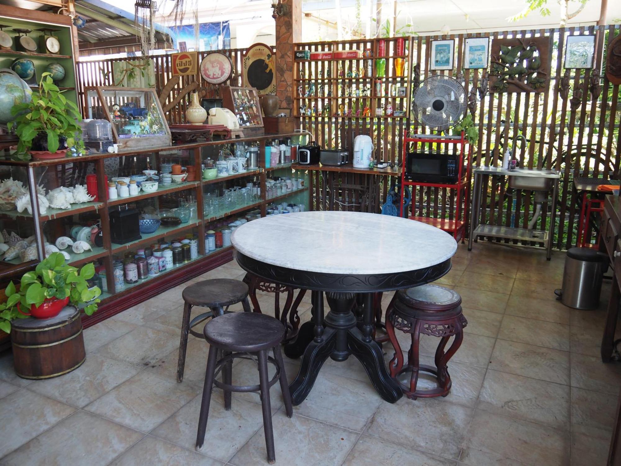 Punnpannsuk Hostel Trat Kültér fotó