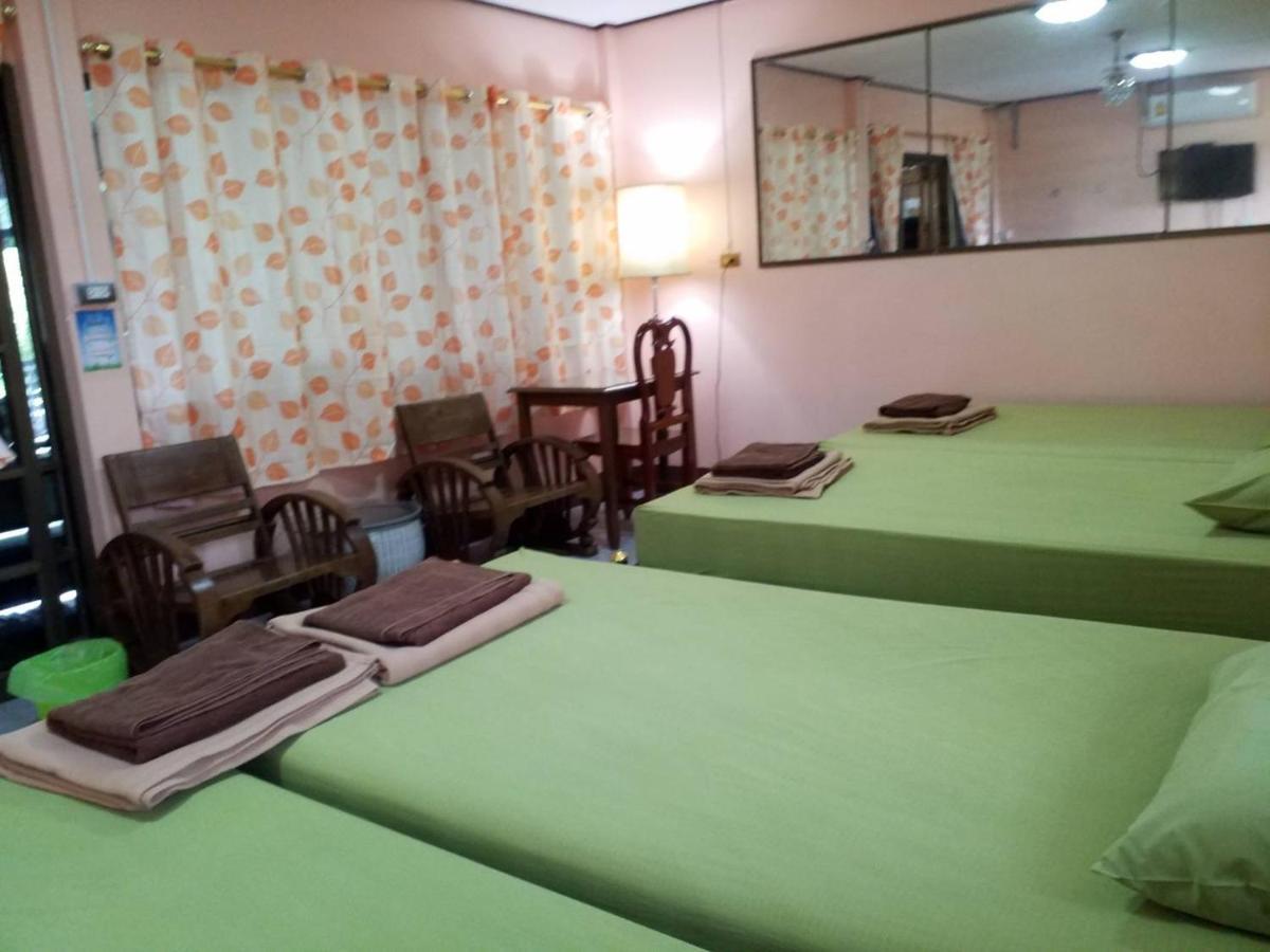 Punnpannsuk Hostel Trat Kültér fotó
